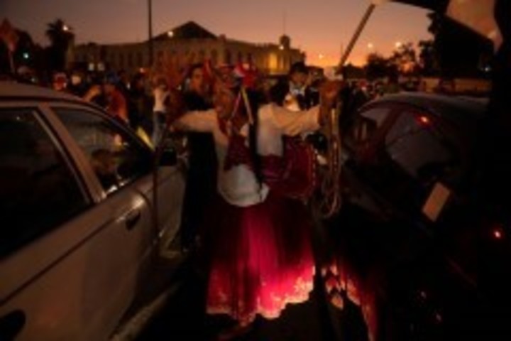 Manifestantes de oposición al gobierno marchan contra la presidenta Dina Boluarte en Lima, Foto AP
