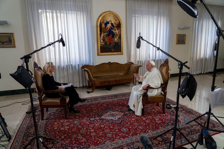 Francisco entrevista por AP en el Vaticano. Foto: AP
