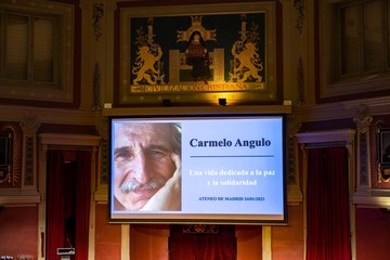 Homenaje en Madrid al diplomático Carmelo Angulo, figura clave en la crisis de 2001 en Argentina