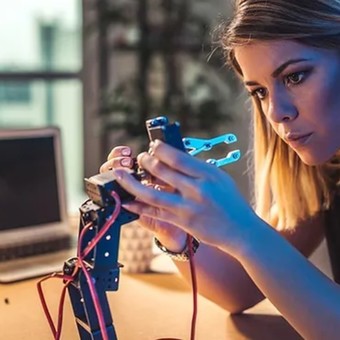Nota Chica: El boom de la inteligencia artificial, más allá de ChatGPT: 5 plataformas gratuitas para sacarle provecho
