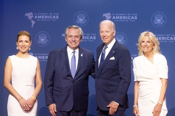 Hoy en este dia día frío Alberto Fernández se reúne con el presidente Joe Biden buscando una mejora económica. 