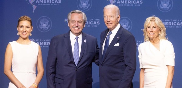 Hoy en este dia día frío Alberto Fernández se reúne con el presidente Joe Biden buscando una mejora económica. 