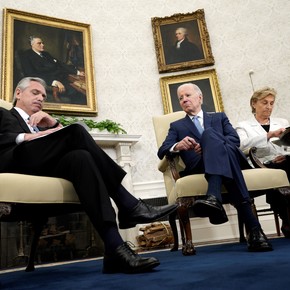 Alberto le pide un puente a Biden para llegar a diciembre, pero EE.UU pone condiciones