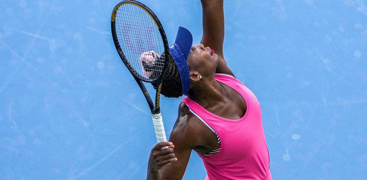 Aug 14, 2023; Mason, OH, USA; Venus Williams prepares to make a serve in her round one match against Veronika Kudermetova the Western & Southern Open at the Lindner Family Tennis Center in Mason Monday, August, 14, 2023. Mandatory Credit: Cara Owsley-USA TODAY Sports