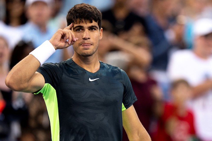 Aug 19, 2023; Mason, OH, USA;  Carlos Alcaraz, of Spain, looks over at his coach after defeating Hubert Hurkacz, of Poland, during the semifinal of the Western & Southern Open at the Lindner Family Tennis Center. Mandatory Credit: Albert Cesare-USA TODAY Sports