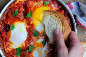 Receta de Huevos marroquíes