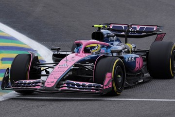 Estados Unidos - Historias
Pese al 15° puesto de Colapinto, Alpine volvió a festejar tras el GP de Brasil Estados Unidos - Historias
Pese al 15° puesto de Colapinto, Alpine volvió a festejar tras el GP de Brasil