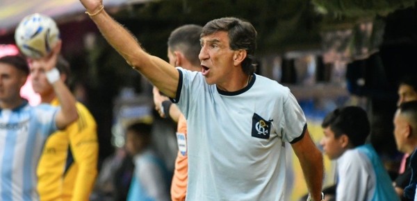 Racing le ganó a Boca en La Bombonera y es el primer finalista del Torneo Clausura