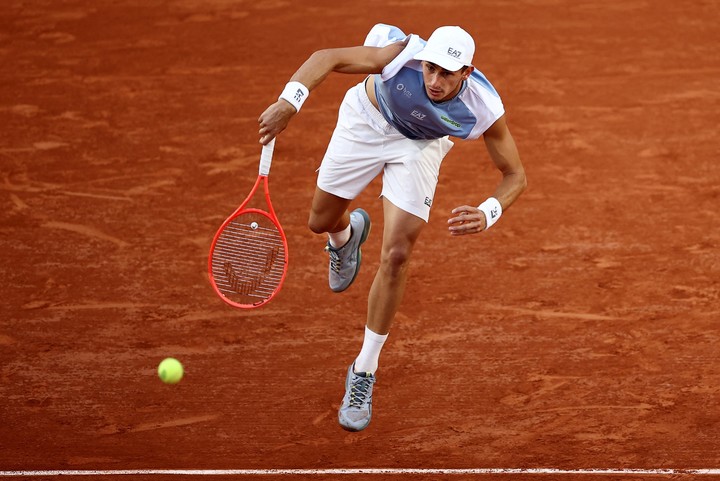 Tennis - French Open - Roland Garros, Paris, France - June 1, 2026
Italy's Matteo Arnaldi in action during his fourth round match against Frances Tiafoe of the U.S. REUTERS/Guglielmo Mangiapane
